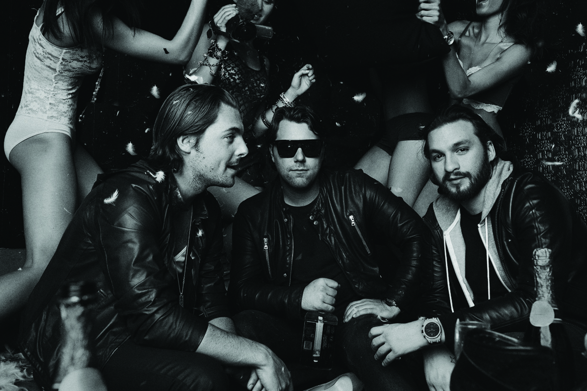 Preview: Swedish House Mafia - Save The World (Style Of Eye & Carli Remix)