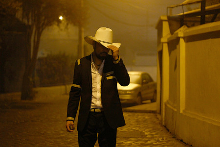 Solo Di Medina presenta el video clip de “Me frikea”