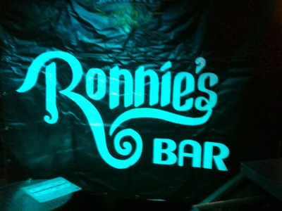 ronnies bar