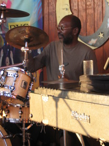 OBERÍ  MAMÁ