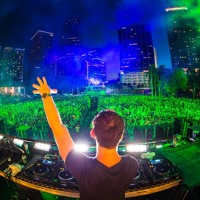 Listen to a new electro song Alive (Hardwell Remix) [BBC Radio 1 Premiere] - Krewella