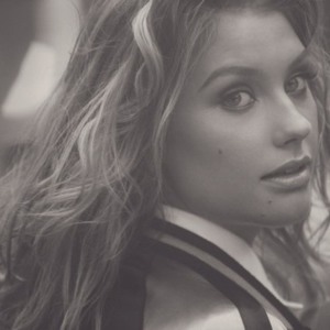 Ghost (Oliver Nelson Remix) by Ella Henderson 