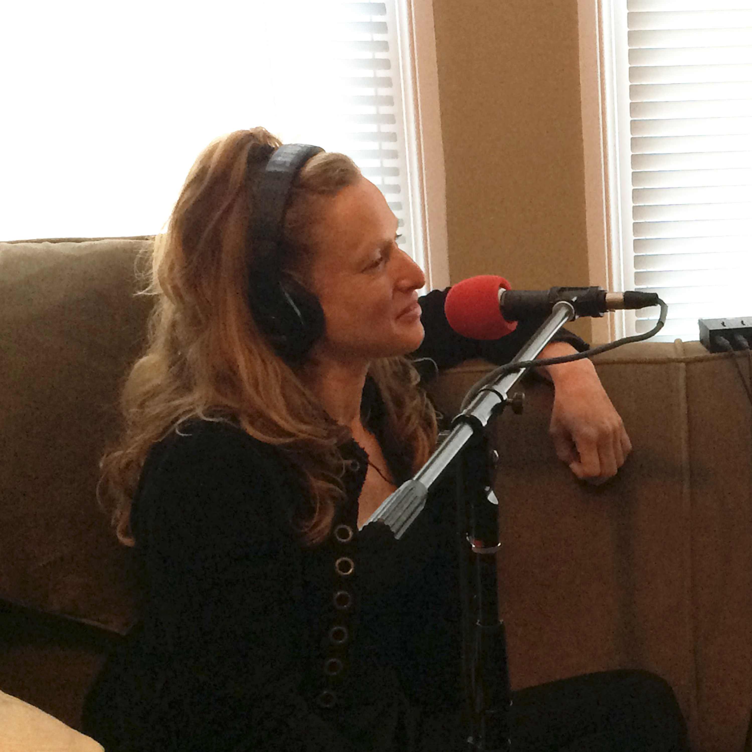 #32 MIW Bekka Fink - Rockstar Organizer and Performing Artist