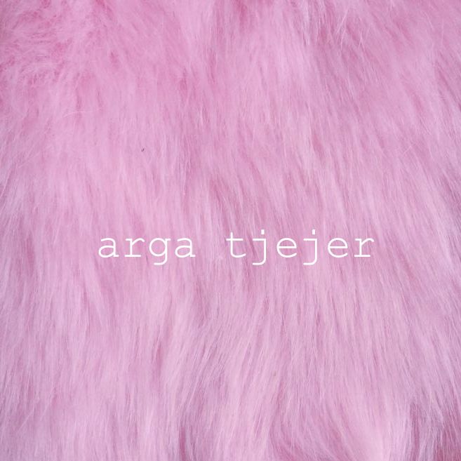 Arga tjejer 2: djur med knän.
