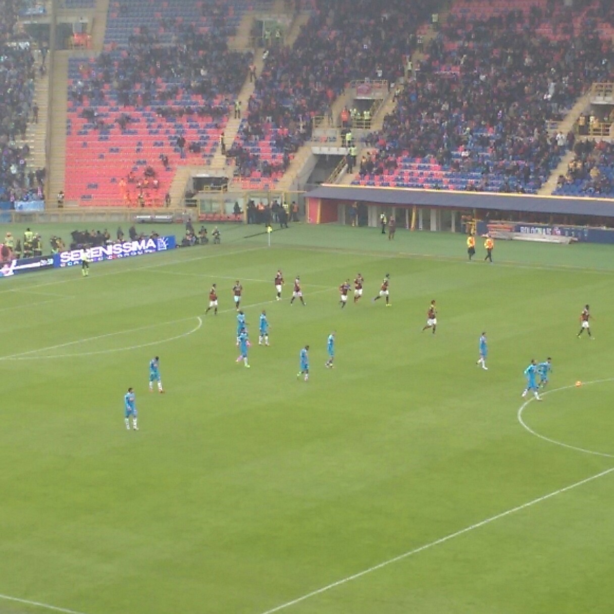 Bologna tar ledelsen mot Napoli