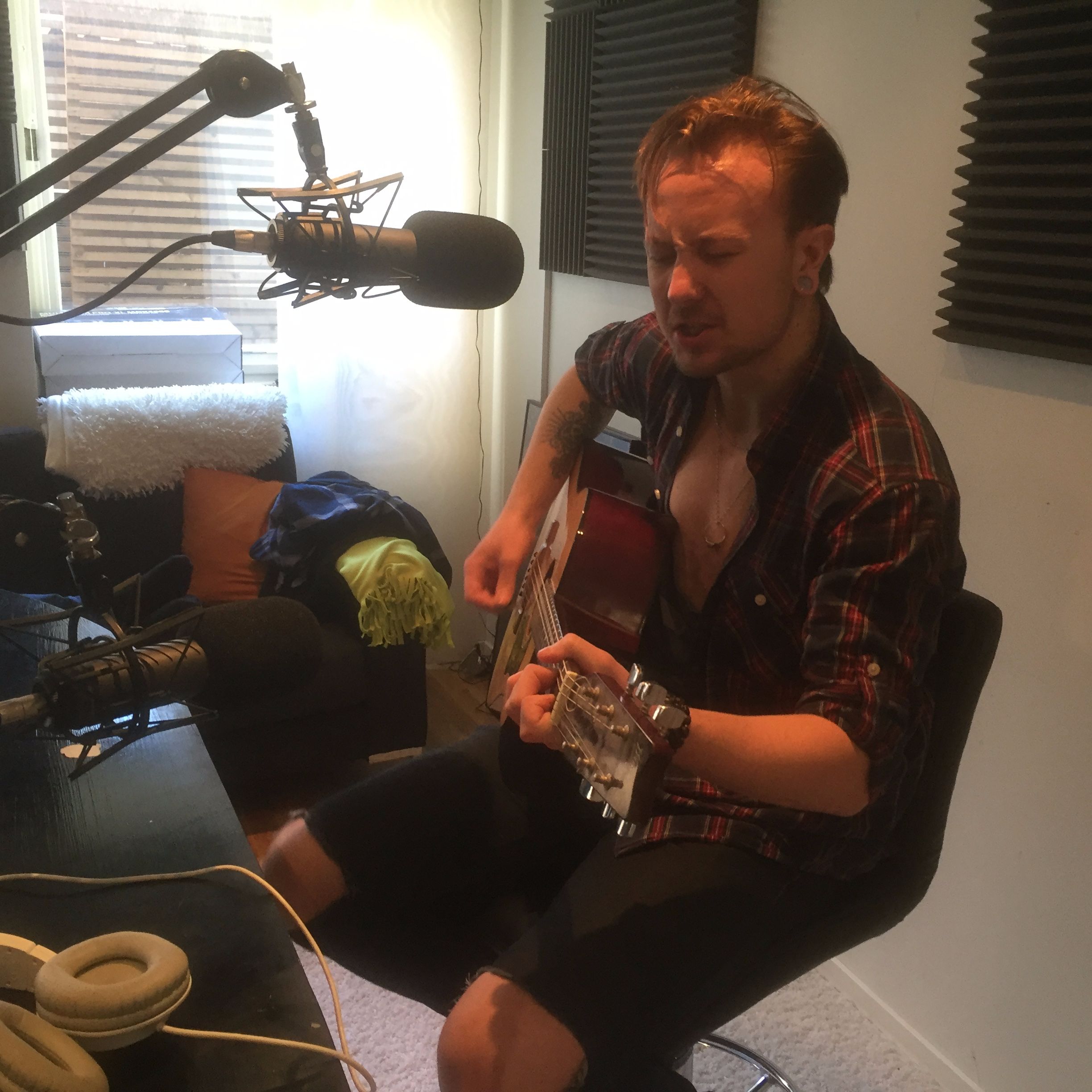 Past Five live i studion