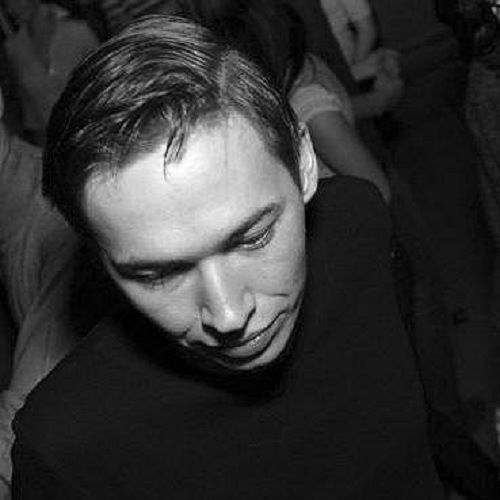 dikomm / cabined / april 2016