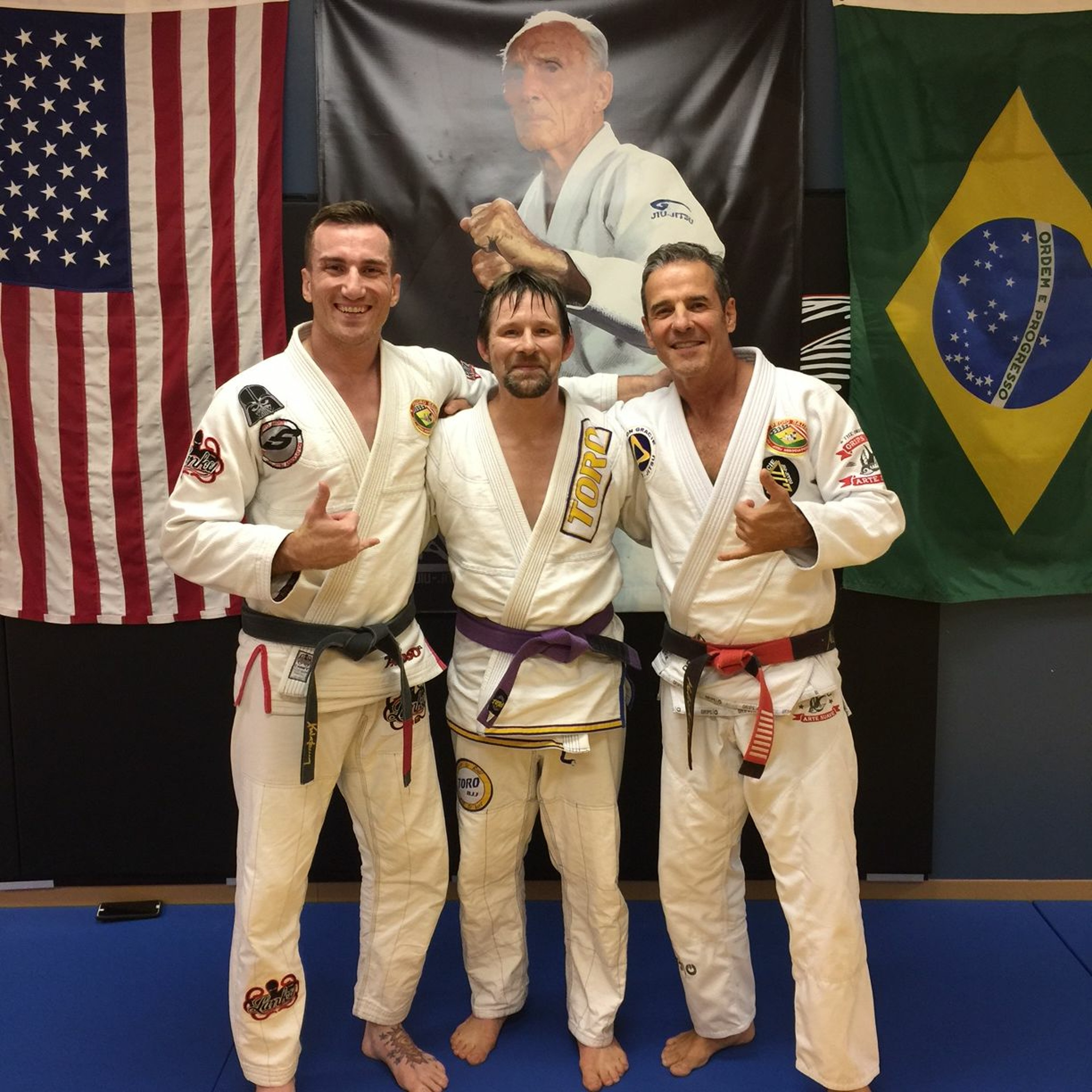 Dirty White Belt Radio