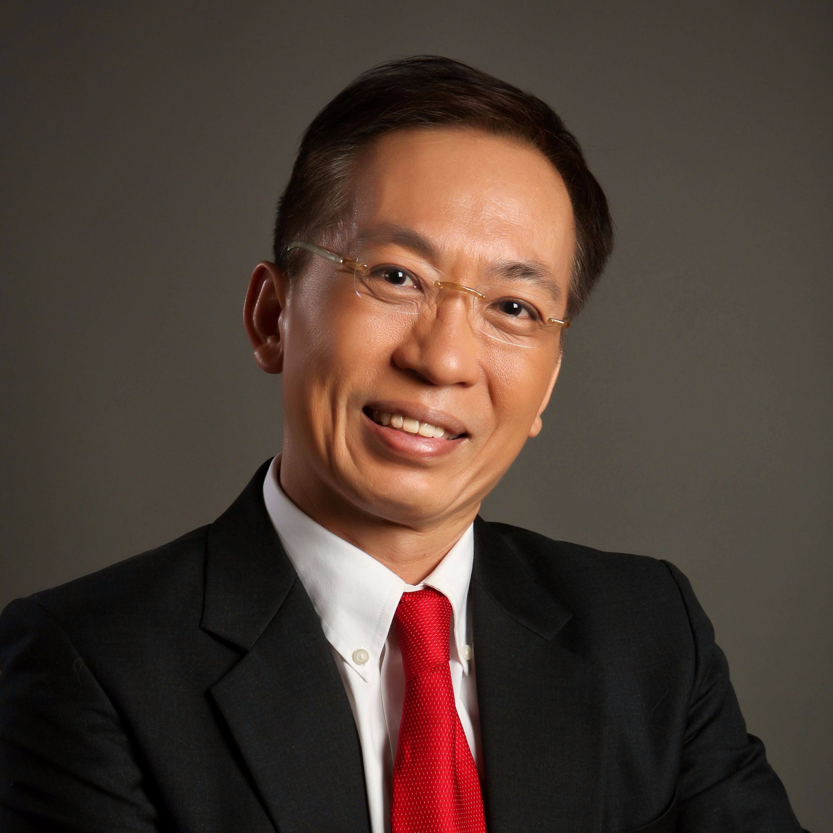 David Lim, Everest Mountaineer on Climbing the Mountains of our Life David Lim, Everest Mountaineer on Climbing the Mountains of our Life