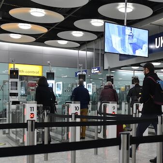 هجرة لجوء تاشيرة جنسية | الرد علي الأسئلة | اسأل ابوشنب ١٢