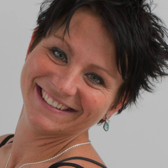 Découvrez les huiles essentielles avec Jessica Misak.
