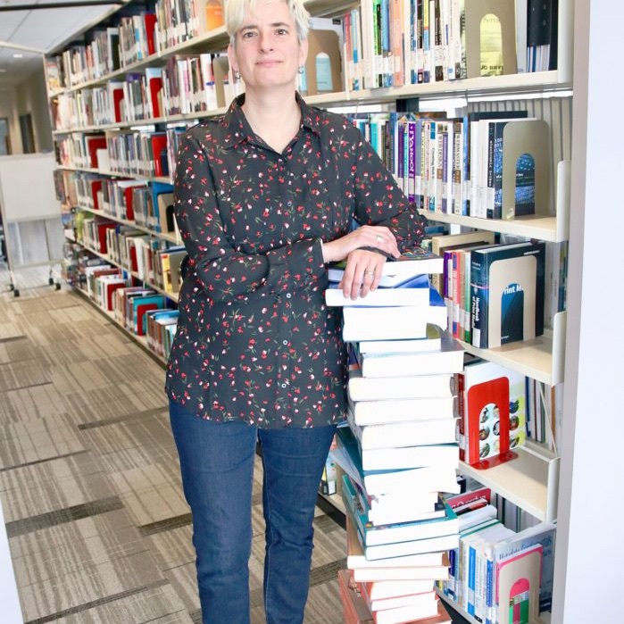 Reading reflects key chapters in seniors’ lives - Research Minute with Paulette Rothbauer