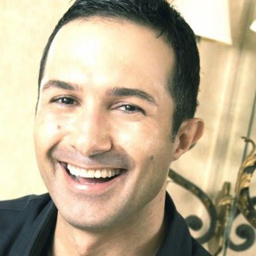 Interview with Celebrity Makeup Artist Matin Maulawizada