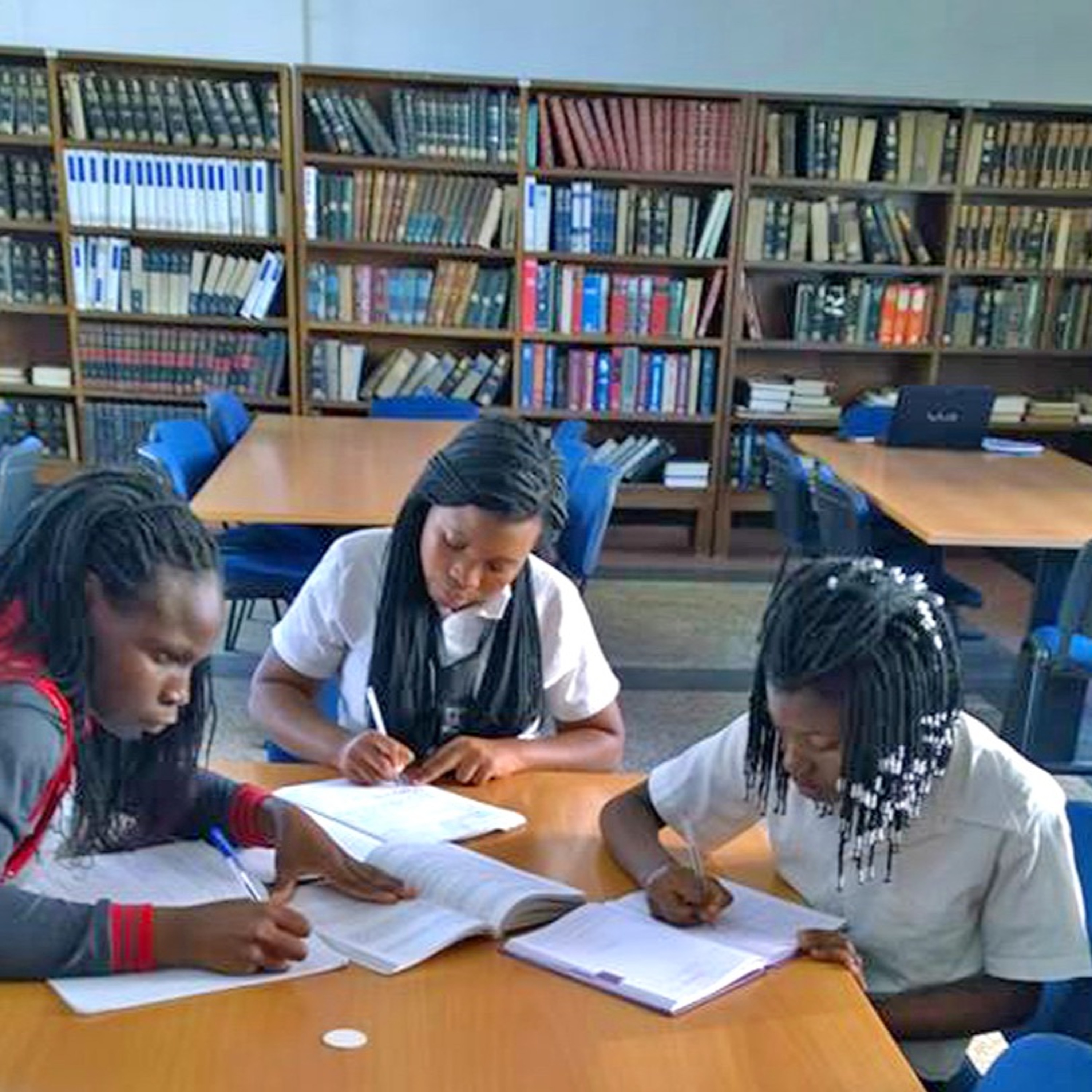 Reportagem 3#: Dia Mundial das Bibliotecas