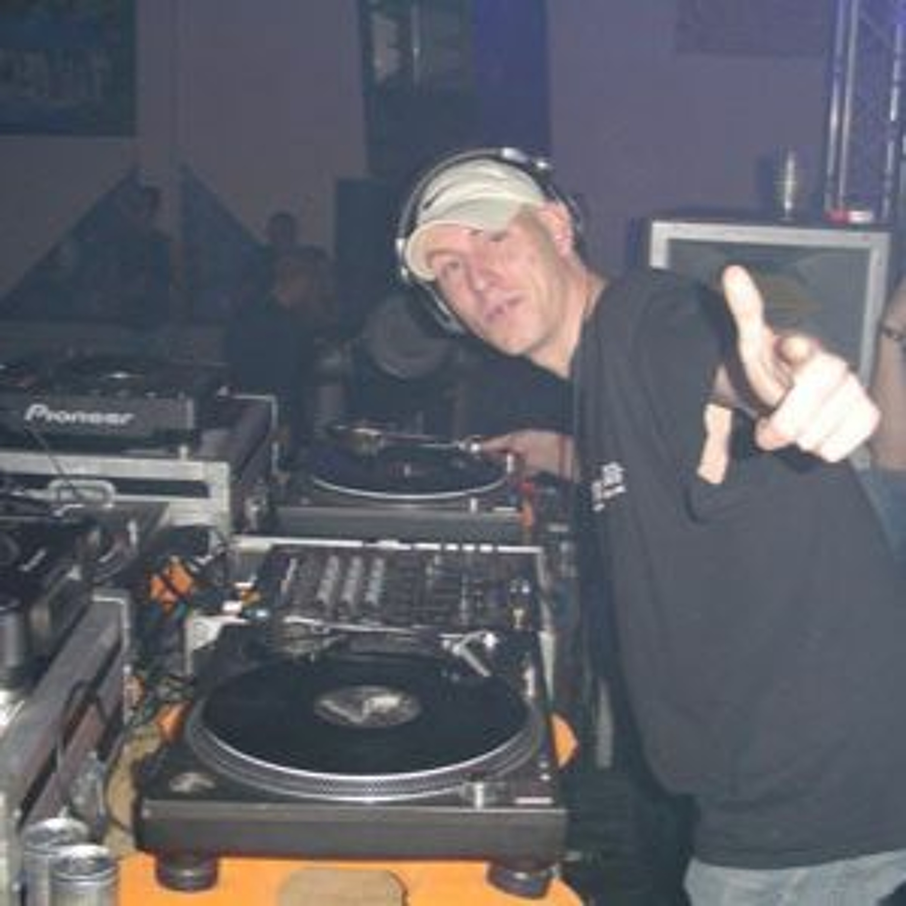 rave-o-lution.nl