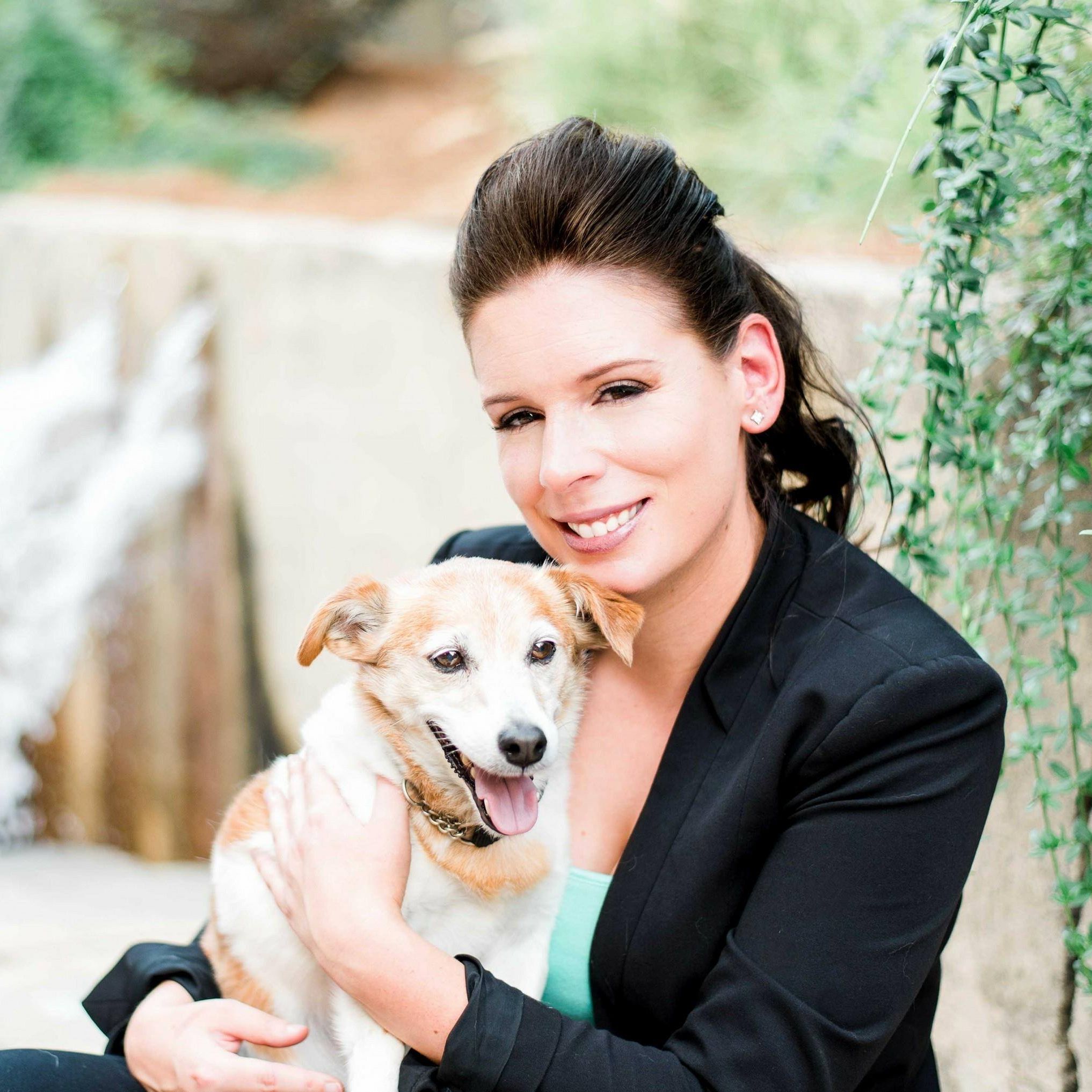 EP 203 - How to Respond to Online Reviews with Kristen Lee