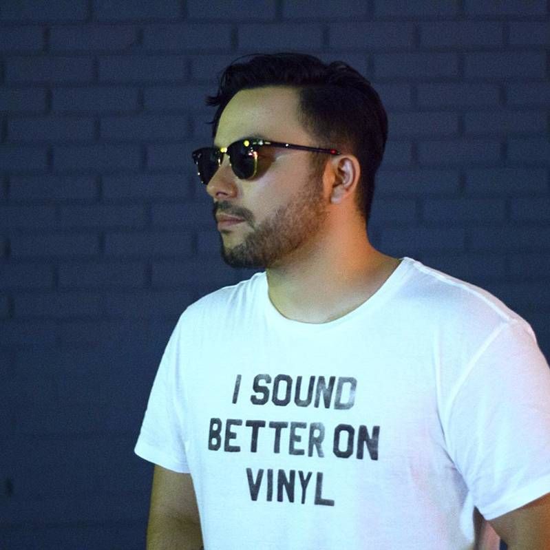 Interview with Singer/Producer Alex Rosales