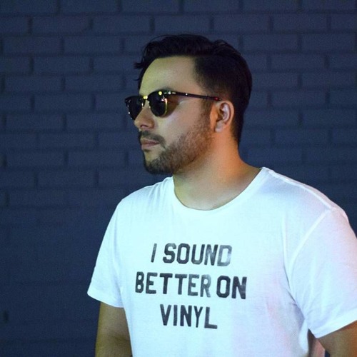 Interview with Singer/Producer Alex Rosales