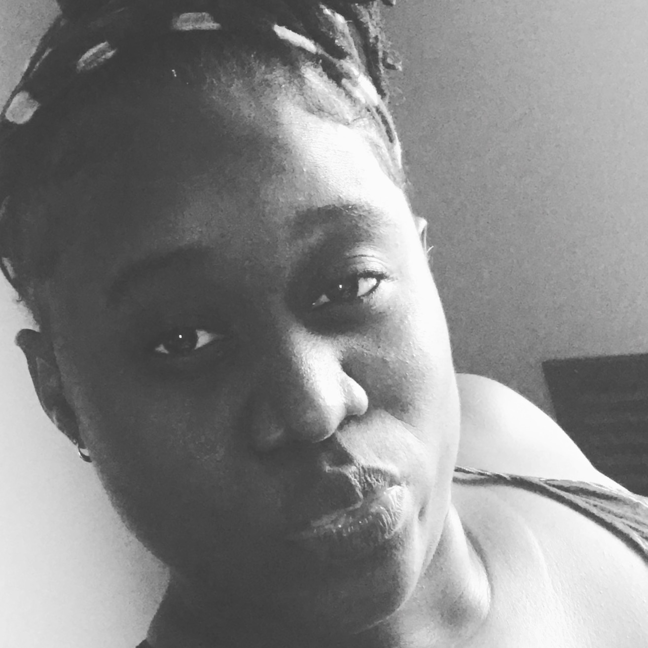 Meli P's Playground MGK Diss, New Stefflon Don Kanye West, Geoffrey Owens