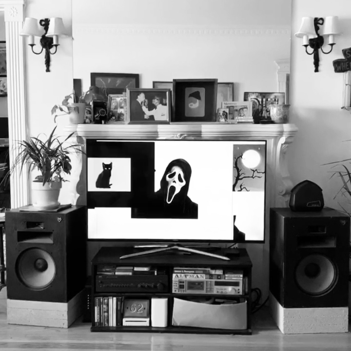 lupe's living room - episode 2 (halloween edition)
