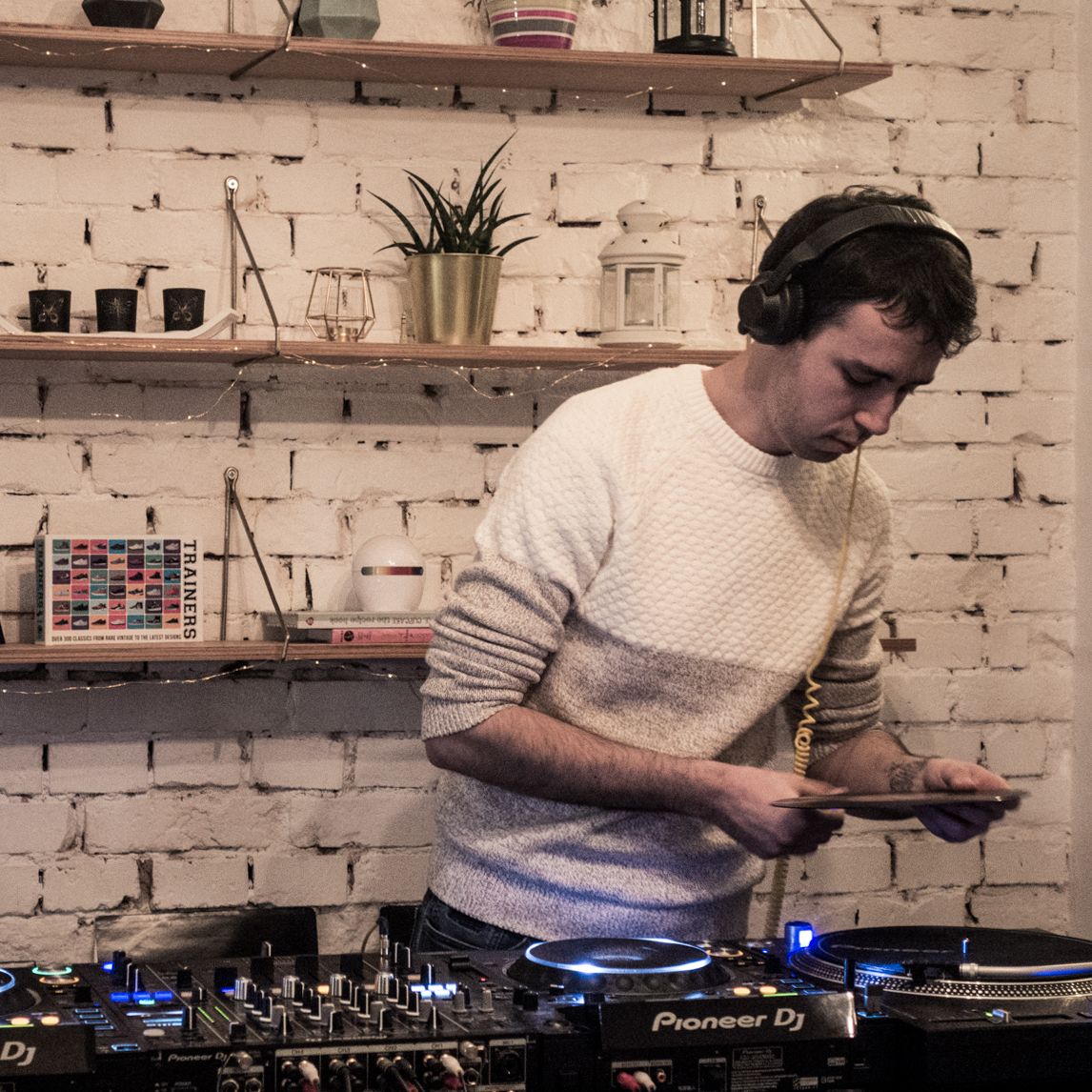Social Sundays 012: Serious Dub
