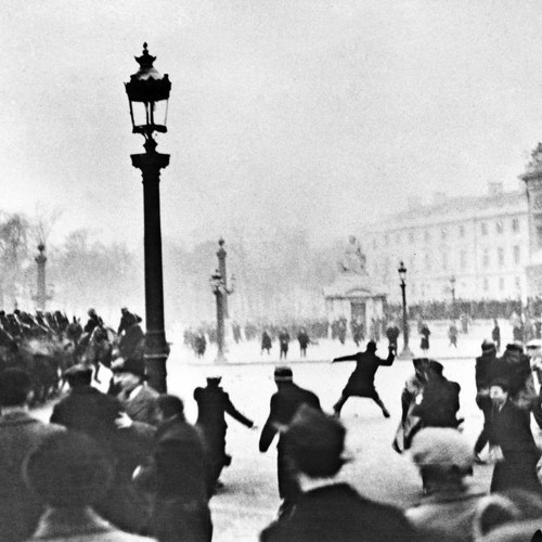Peut-on faire une théorie des révolutions françaises