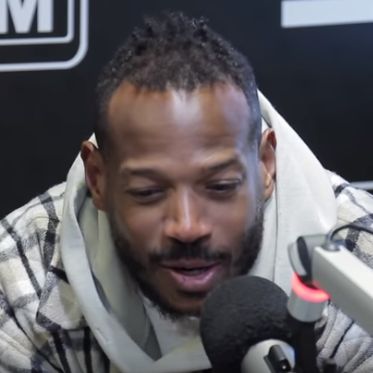 Marlon Wayans Says Kevin Hart Should Have Hosted Oscars + Calls Out Online Trolls Marlon Wayans Says Kevin Hart Should Have Hosted Oscars + Calls Out Online Trolls