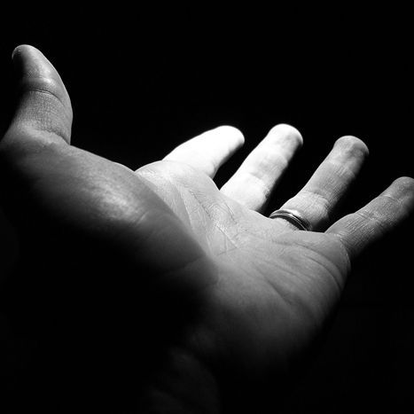 SHOW #117: Reach Out In The Darkness