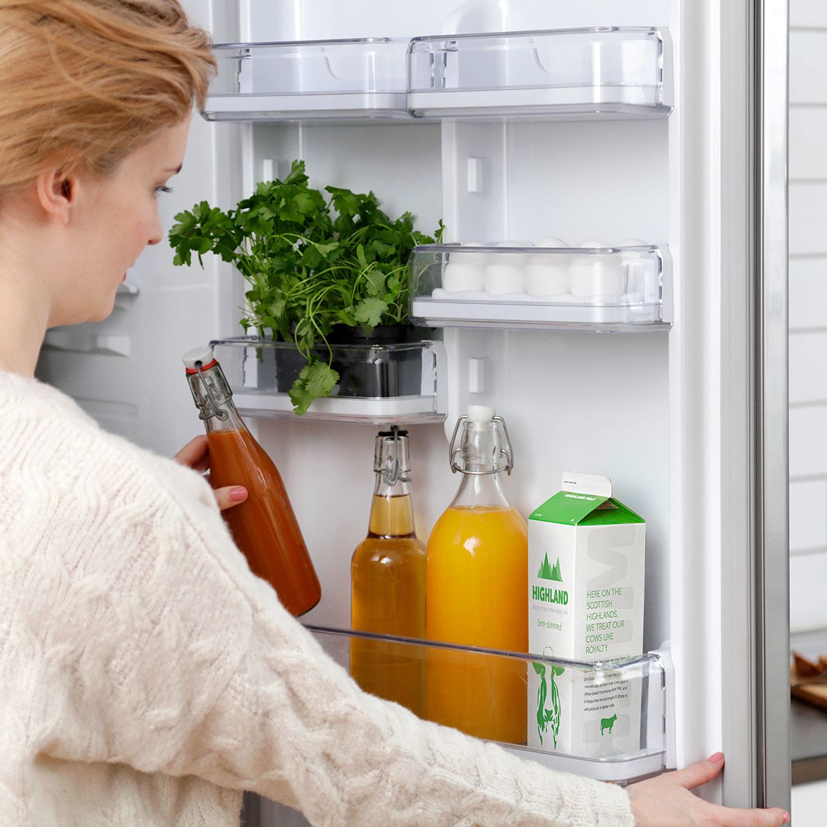 How do consumers perceive environmentally friendly packaging?