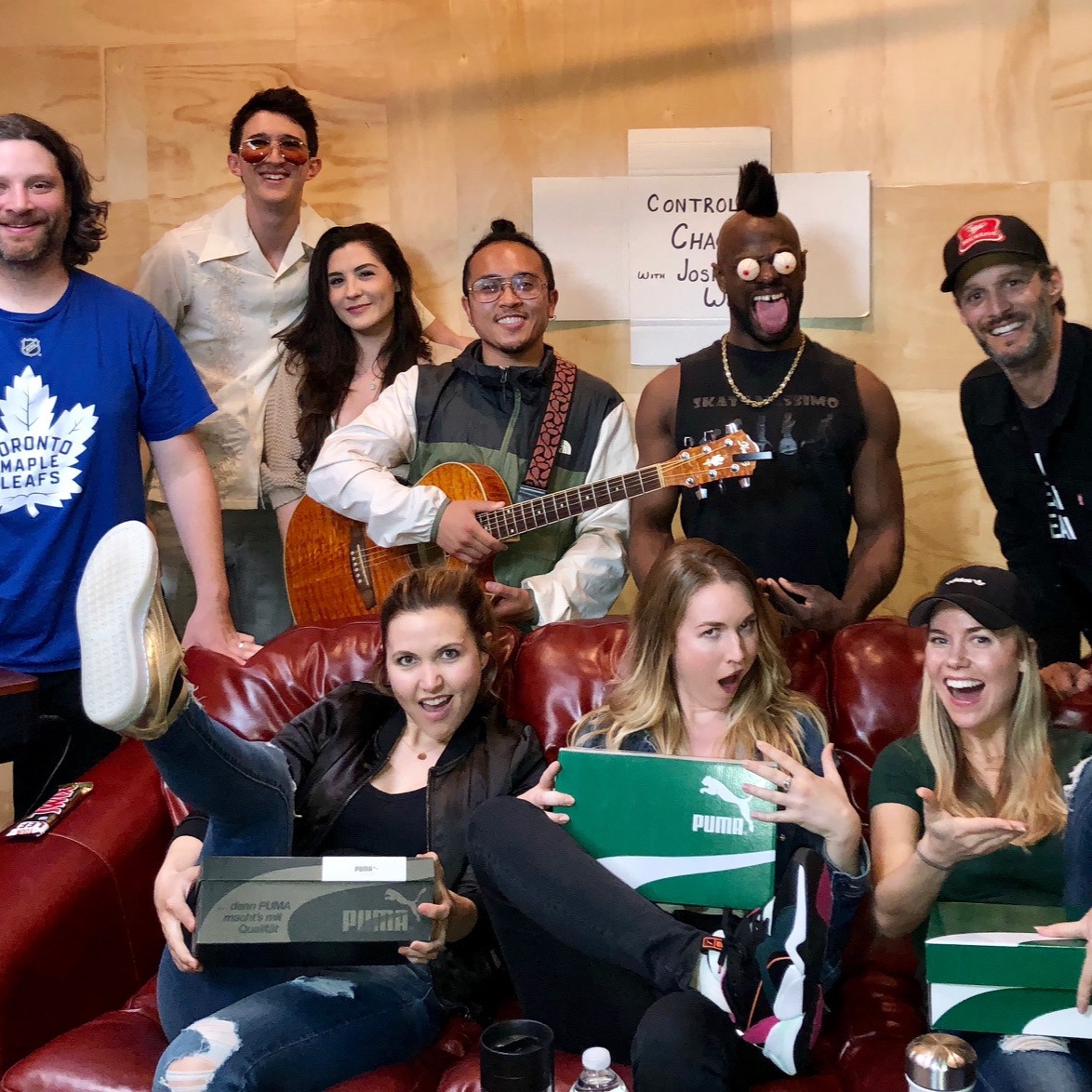Controlled Chaos w/ Josh Wolf w/ guests Taylor Tomlinson, Kelsey Cook and Delanie Fischer