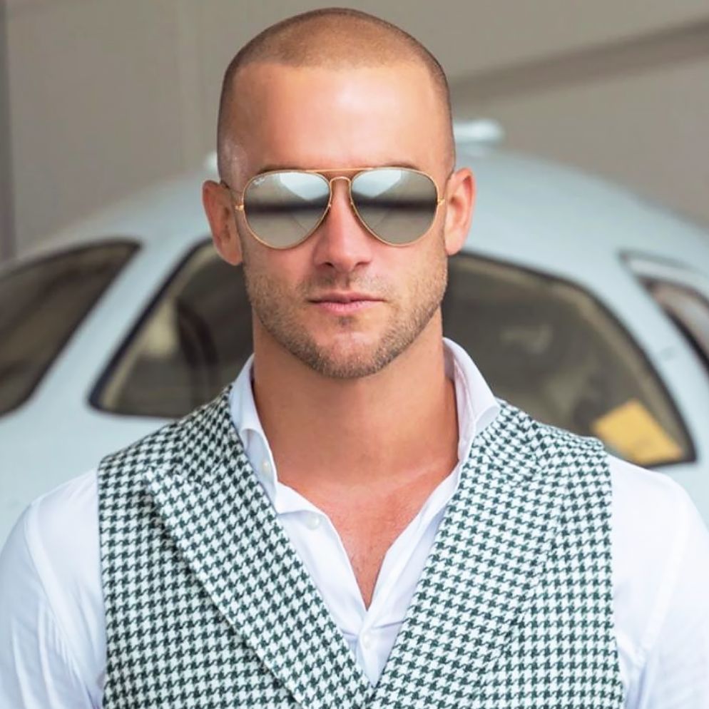 Jason Stone - The 3 Principles To Building A 6 & 7 Figure Online Business