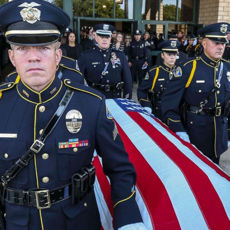 S3E23 / Gun Violence in America / Lives in Blue