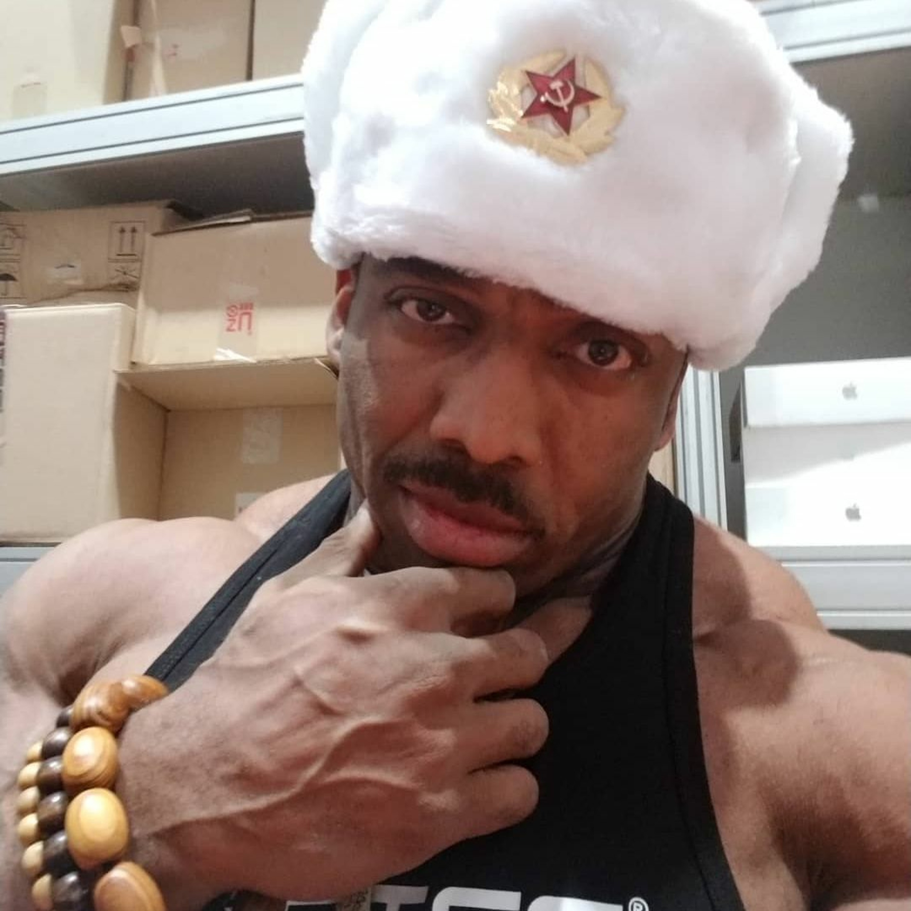 Cedric McMillan - speciální pozvánka na Olympii, rána pod pás pro ostatní kulturisty