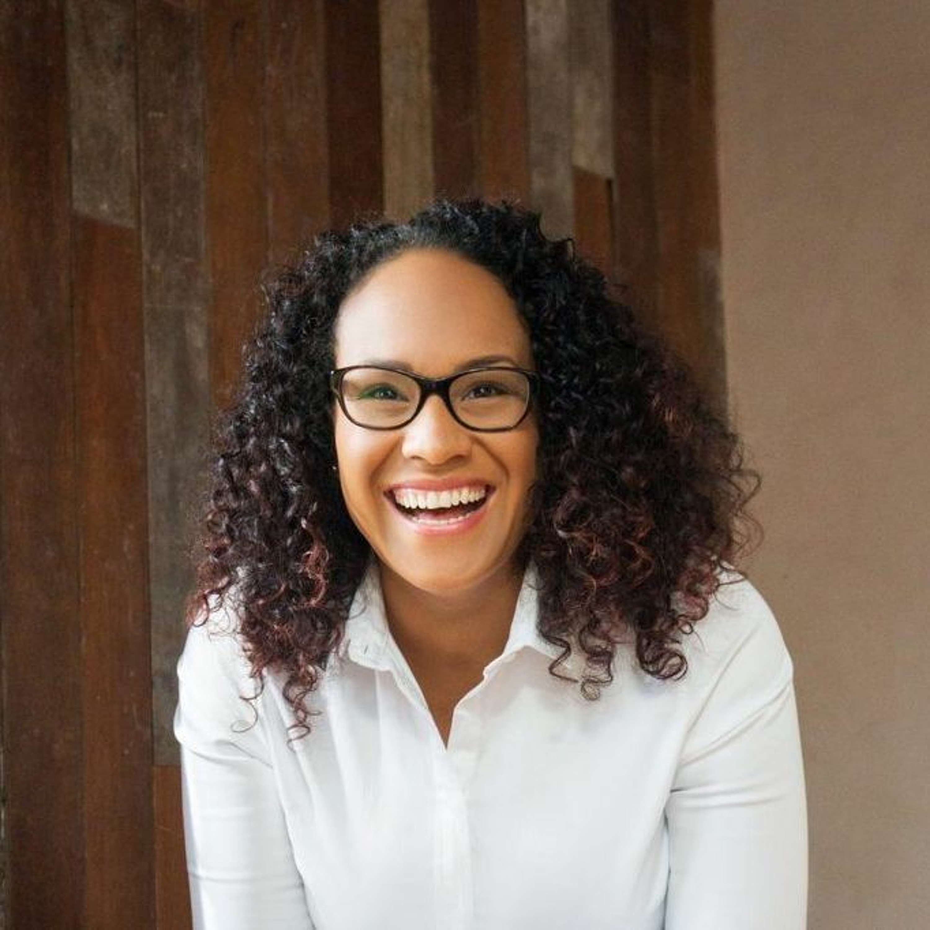 Ep: 114 From CHAOS to Clarity: Navigating your way to Corporate Contracts w/Kymberlee Jay