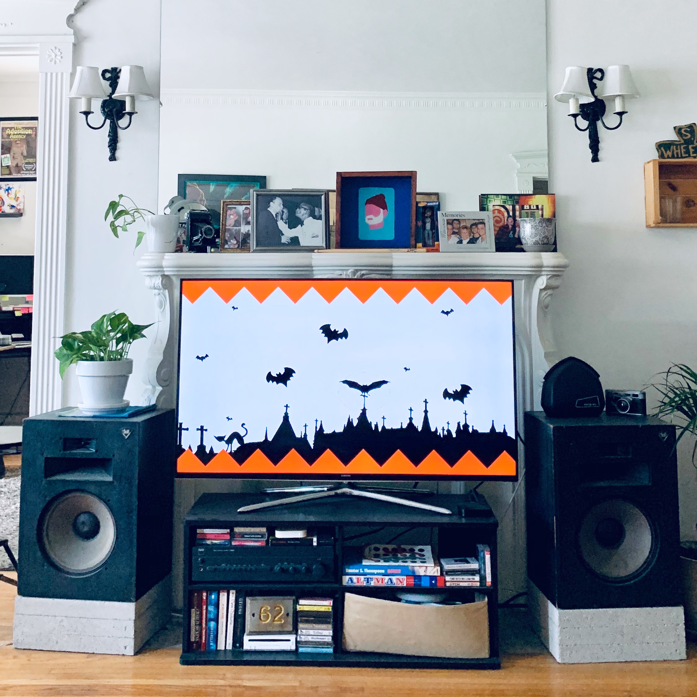 lupe's living room - episode 11 (halloween)
