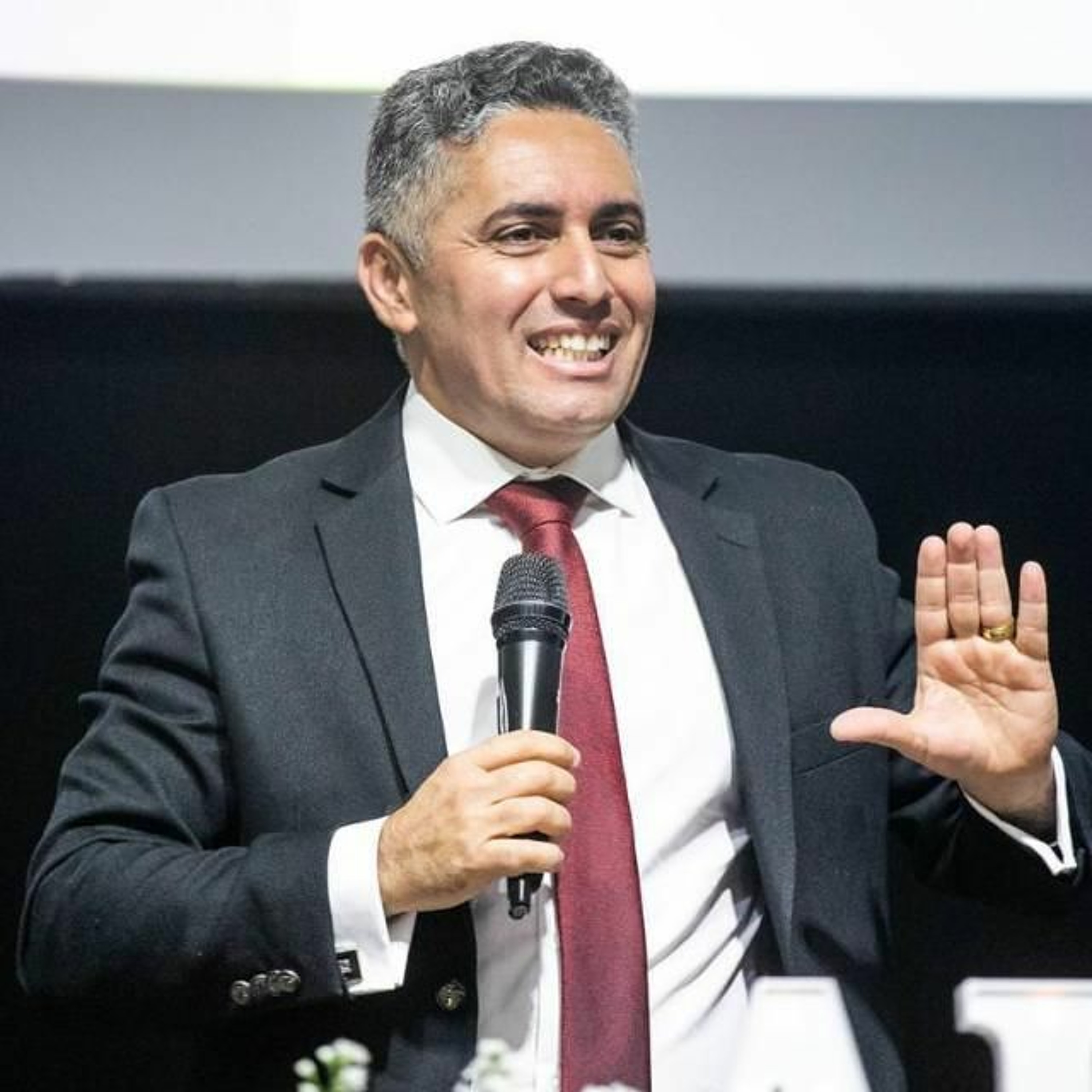 Pr Marcos Vieira