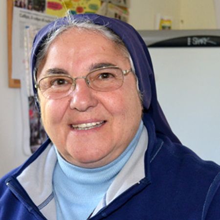 Suor Carolina Iavazzo presenta l'evento "Educare alla legalità. Un impegno per tutti"