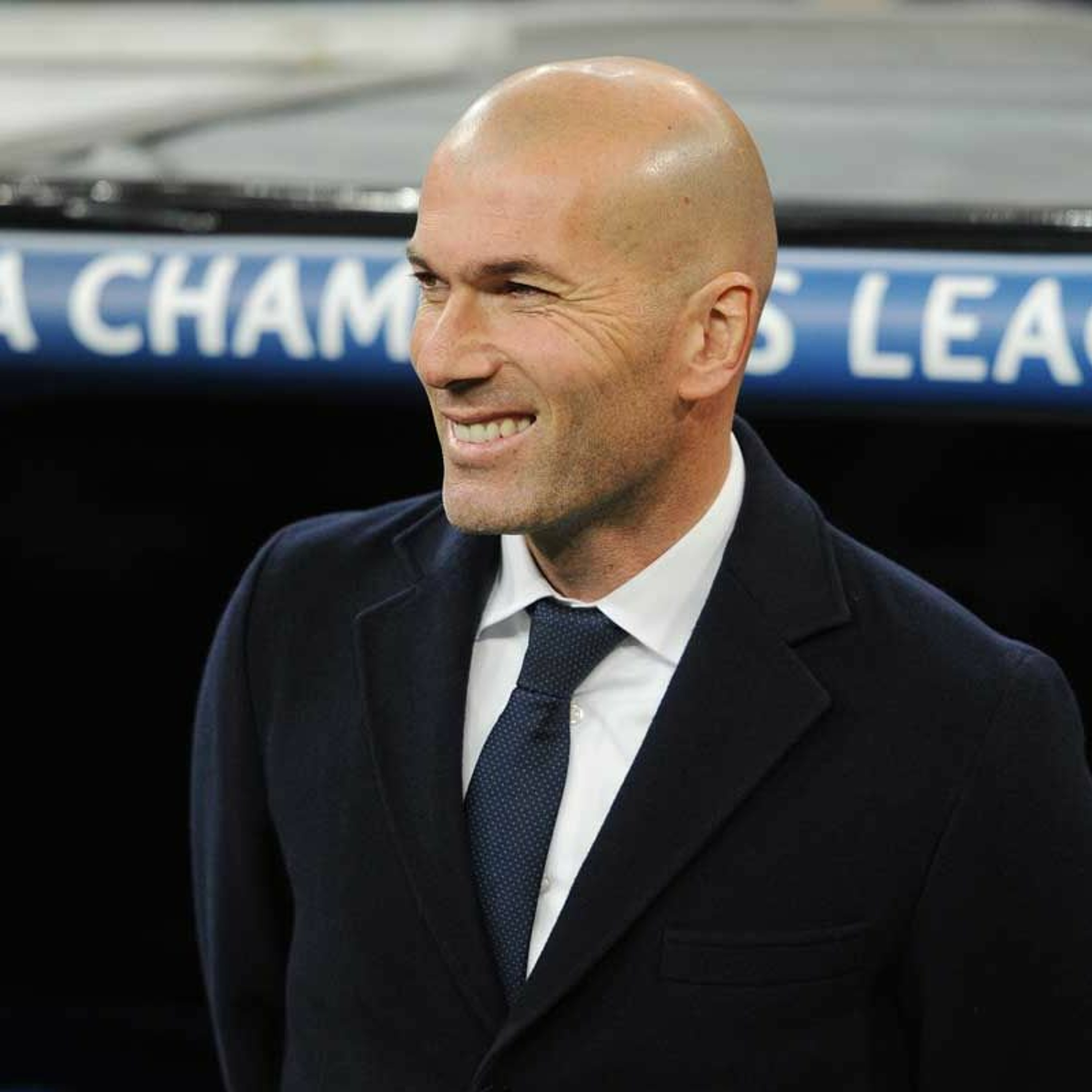 S03E07 - Zizou mintha megint tavaszra időzítene.