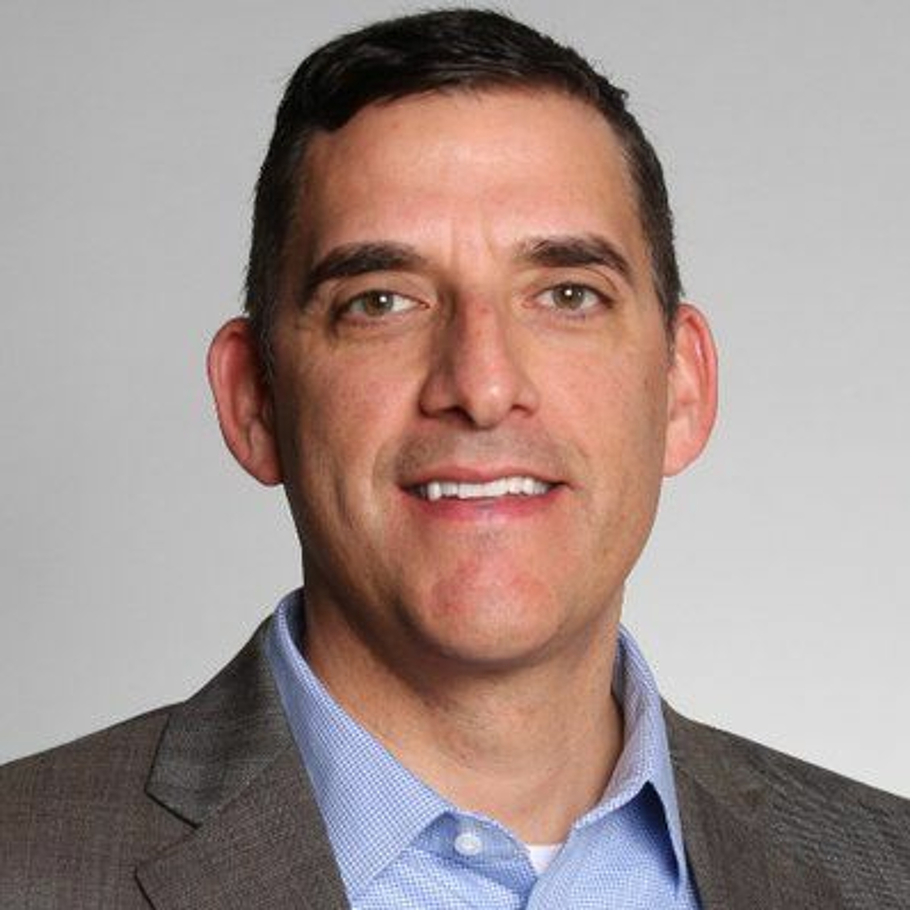 Conversations With Dez - talking with Rod Cruz, GM Healthcare Solutions, AT&T Business