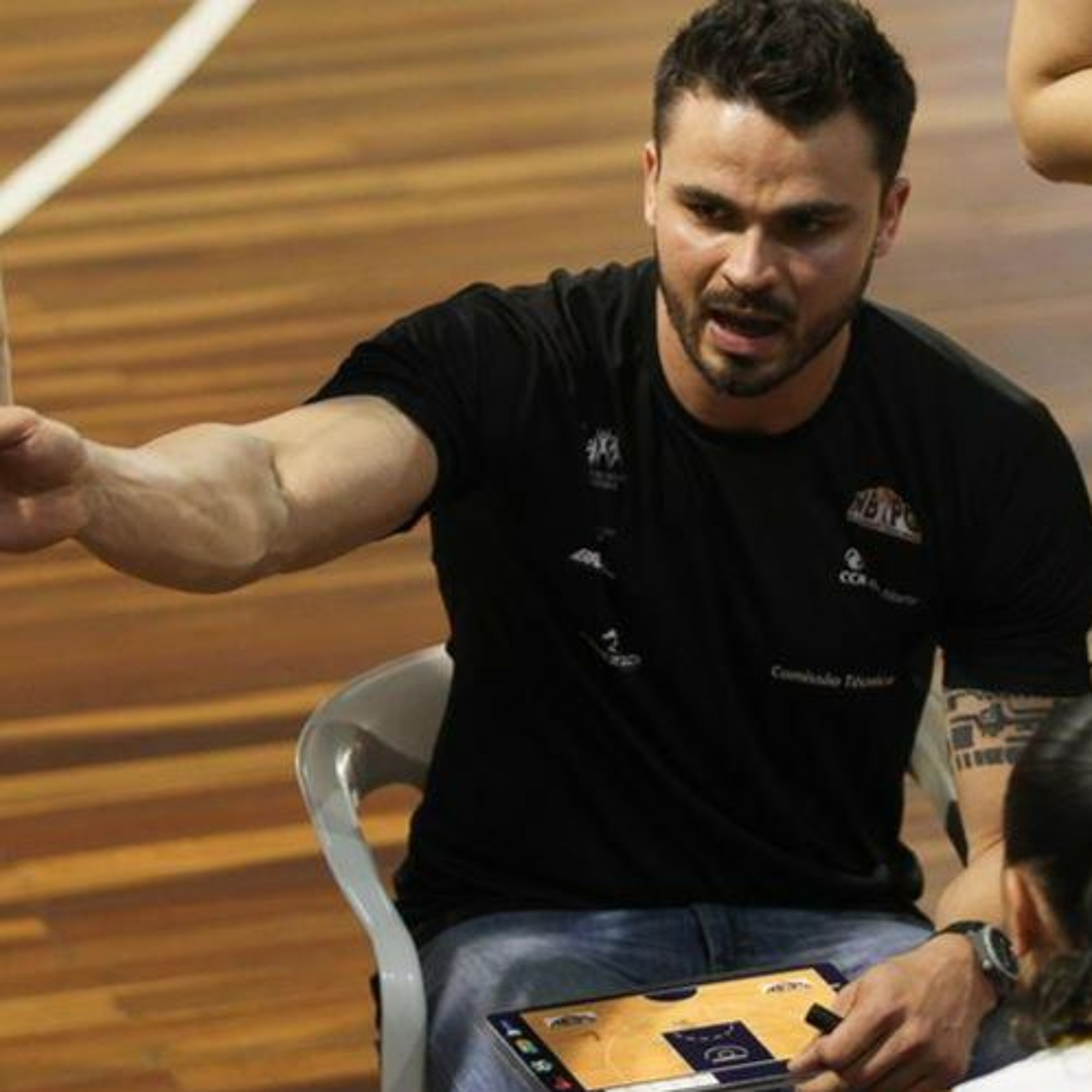 # 019 - Rádio CBB bate papo com Milos Alexander, campeão brasileiro por Ponta Grossa