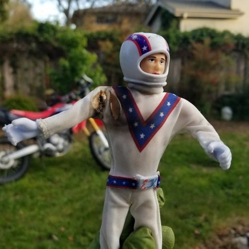 Podcast 364: Curves and Corners and Jumping Evel