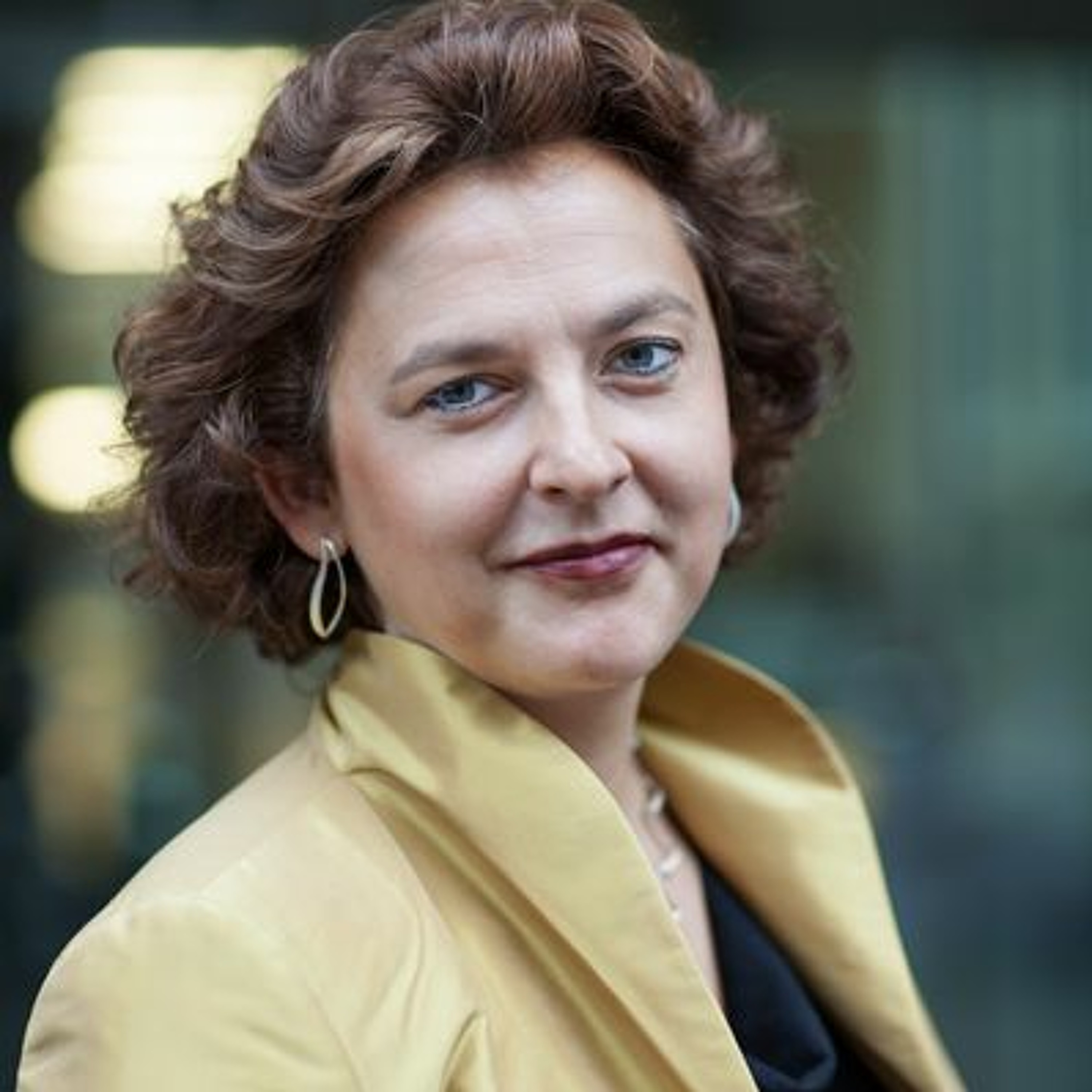 Episode with Prof. Tine de Moor, researcher on collective actions
