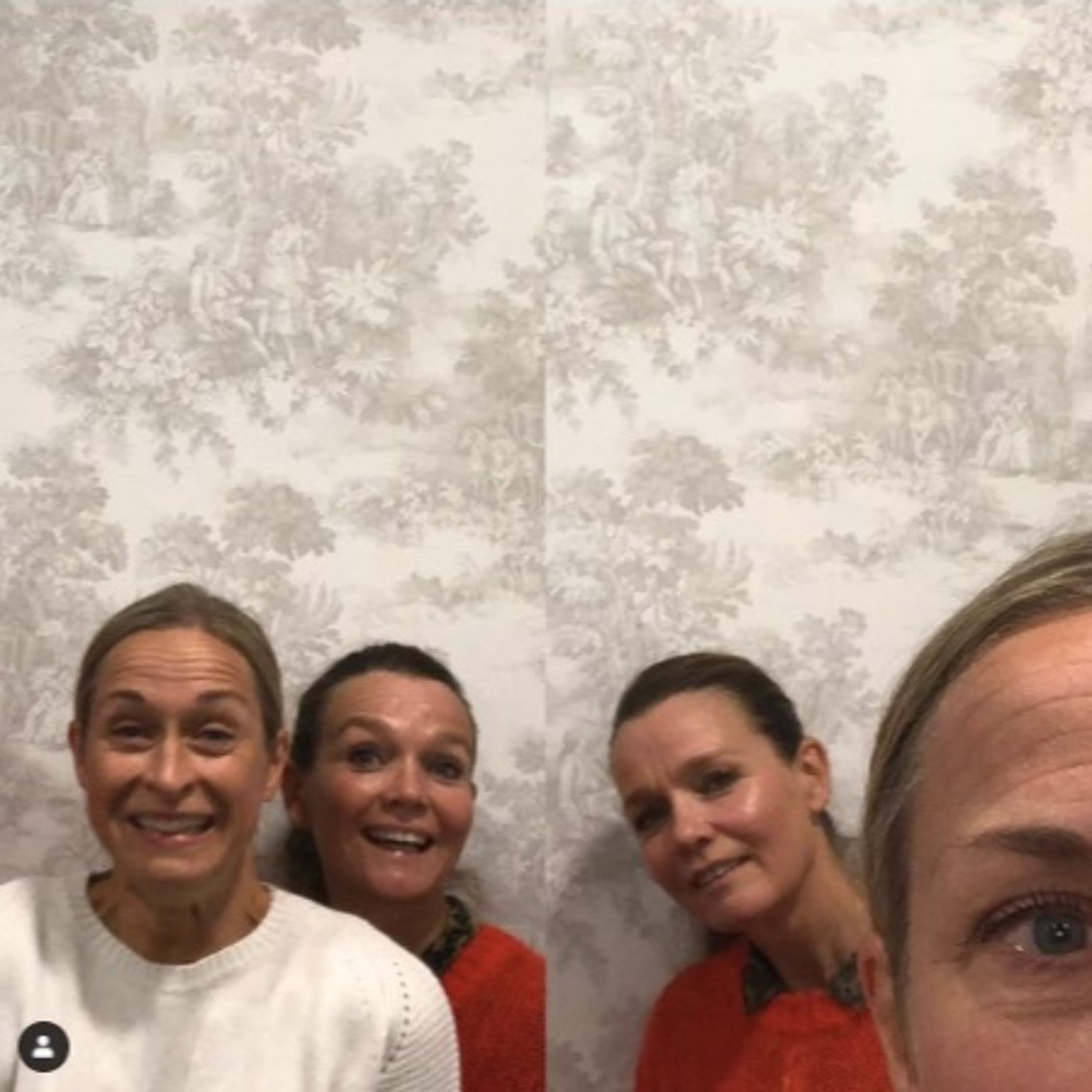 Kajsa och Anna är tillbaka efter ett lååååångt sommaruppehåll