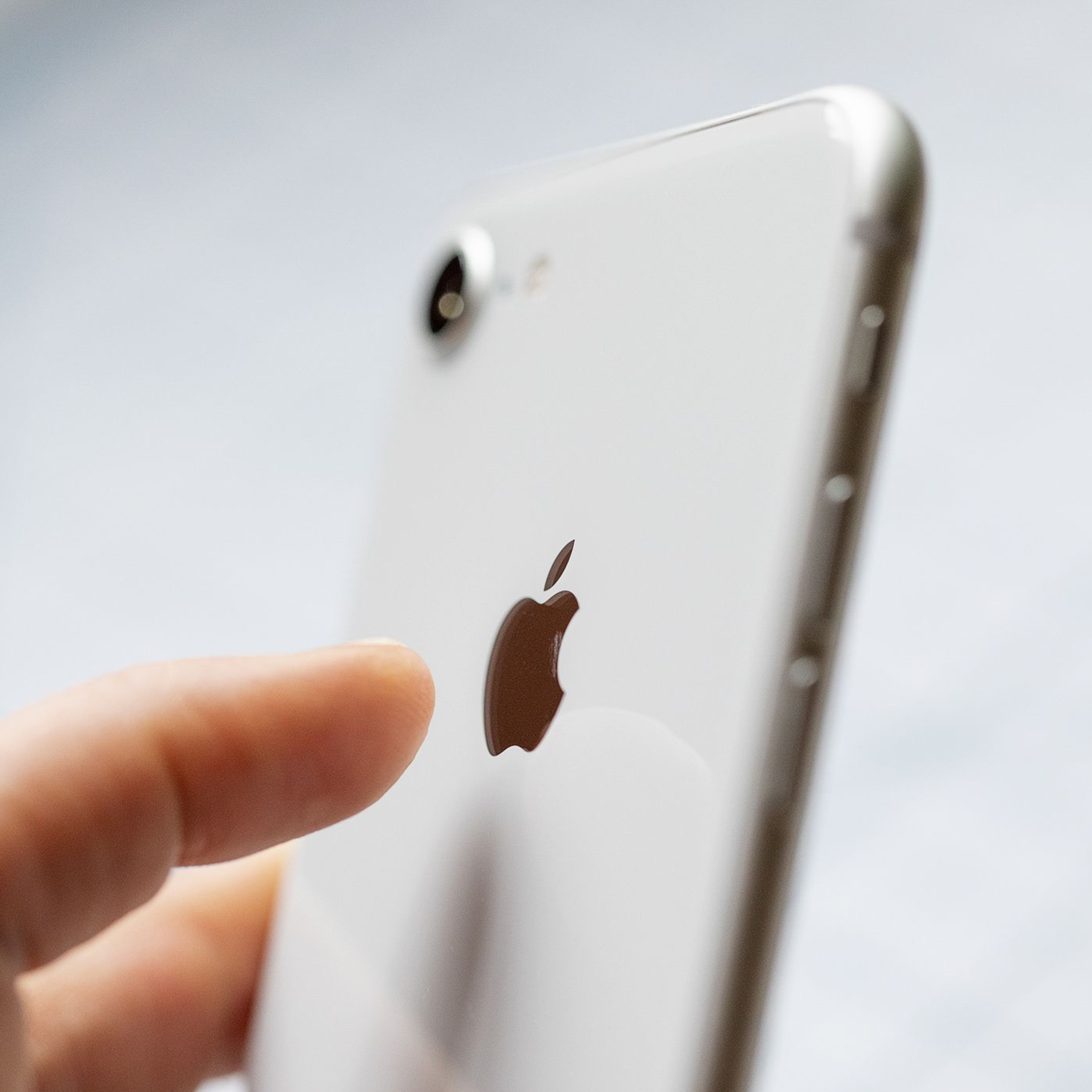 513- The Back Tap: Apple Adds a Secret Button to Your iPhone (01.11.20)