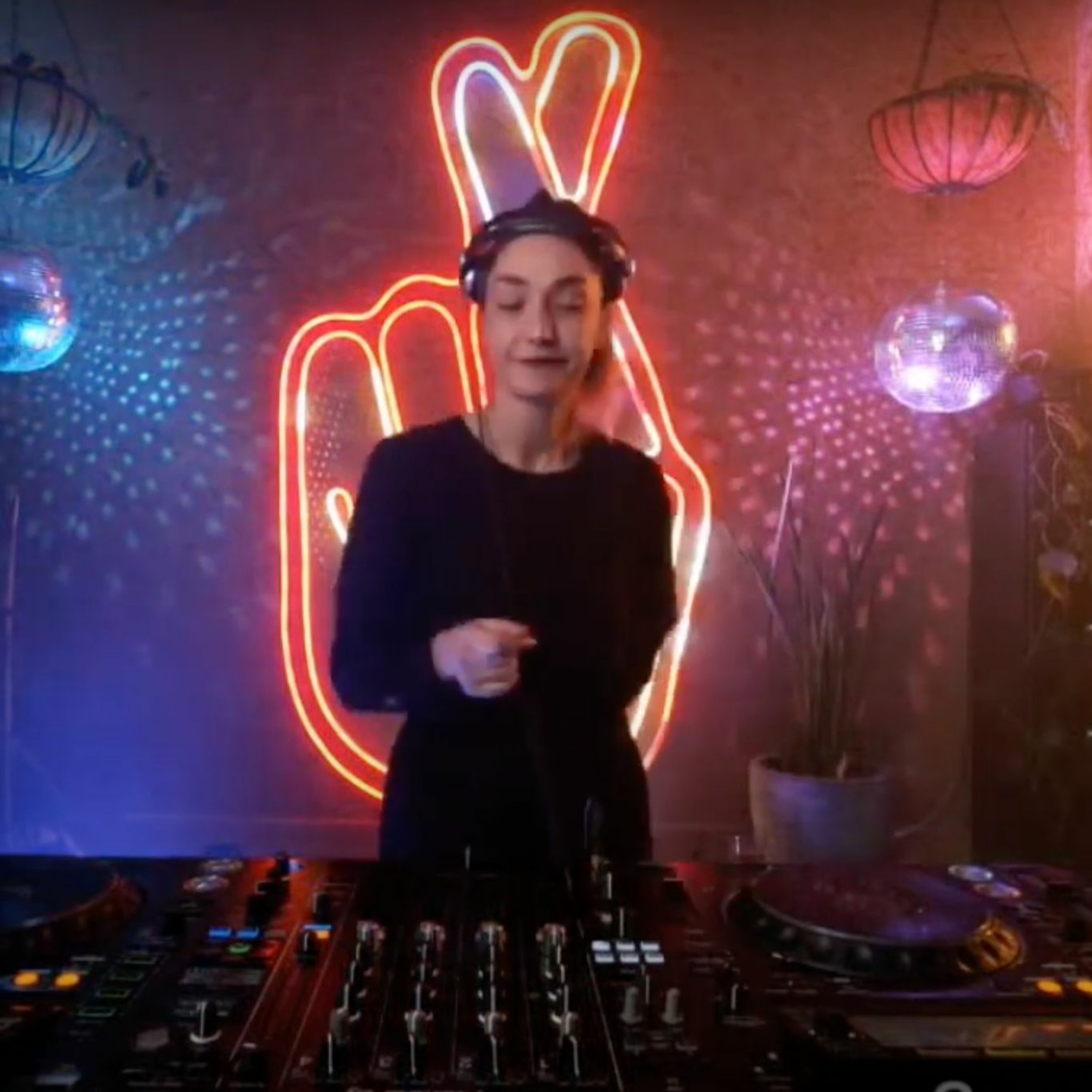 Casey Leaver - Weekend Vibrations - 12th June 2020