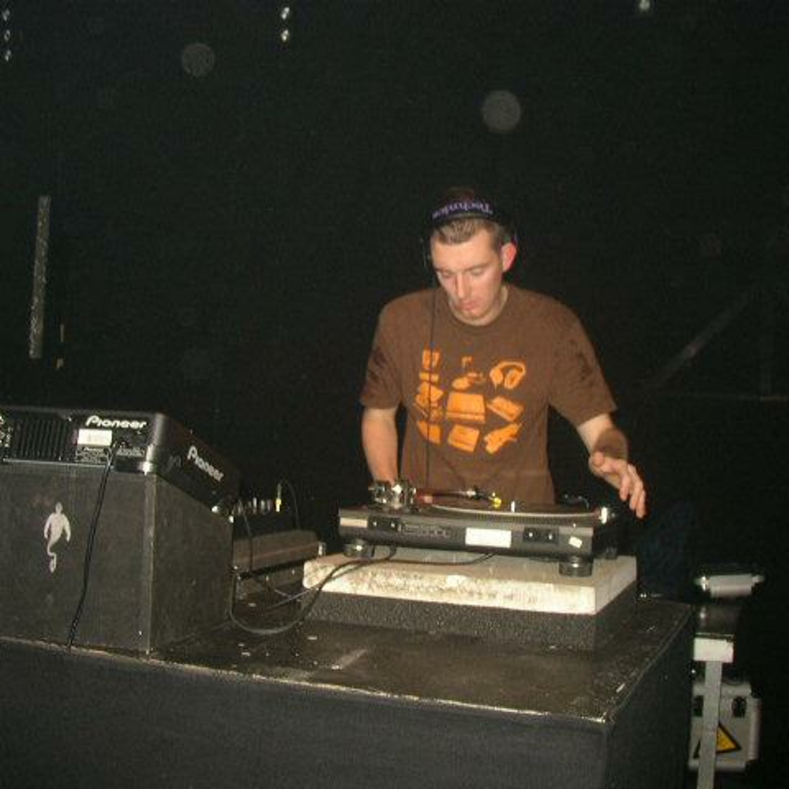 rave-o-lution.nl