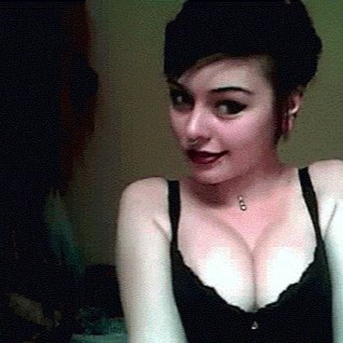 Эмо девочка мастурбирует на веб камеру