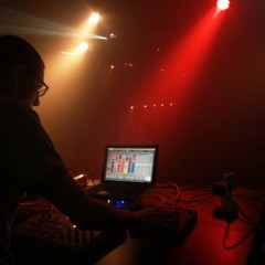 Extract live @ magazzini generali