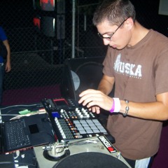 TOCCHITEK Extract live @ Kinder Garten