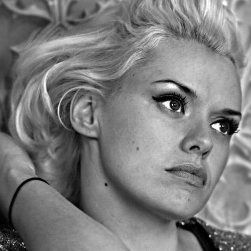 Kirstenana - Love Love Love (Bit Funk Remix)